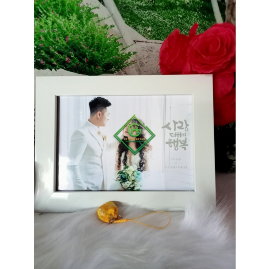 khung hình mẫu 071 trắng trơn